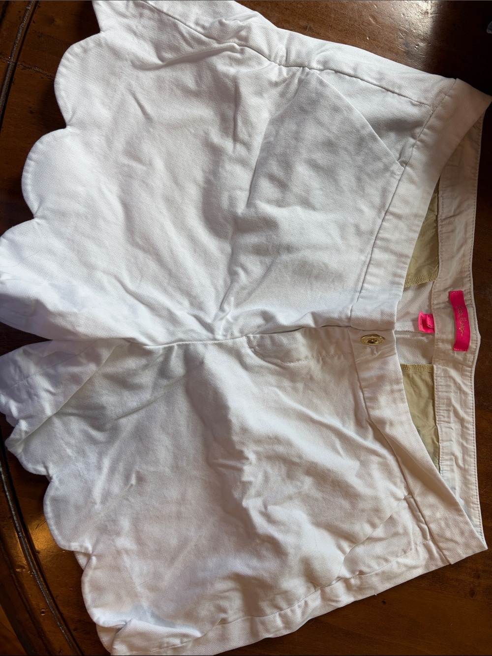 Lilly Pulitzer White Scallop Hem Shorts